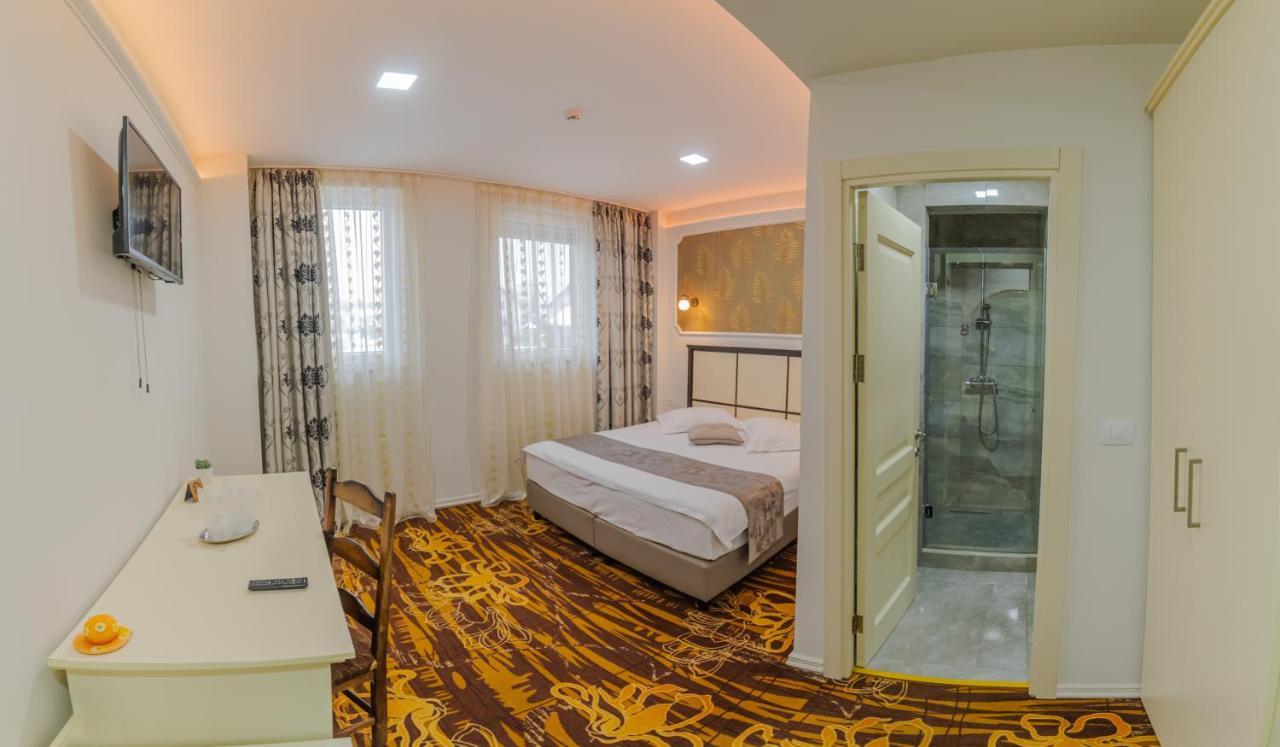 Hostel Parc Fălticeni المظهر الخارجي الصورة