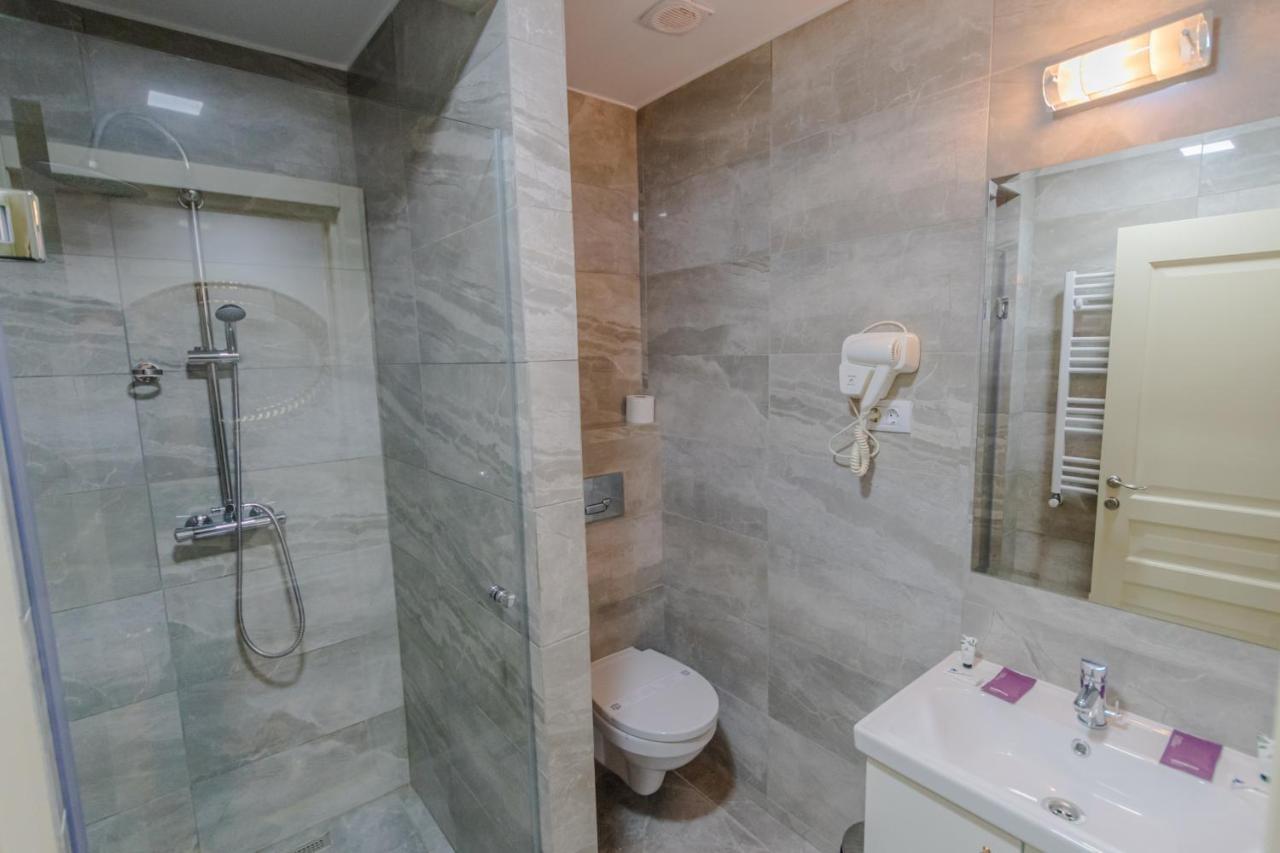 Hostel Parc Fălticeni المظهر الخارجي الصورة