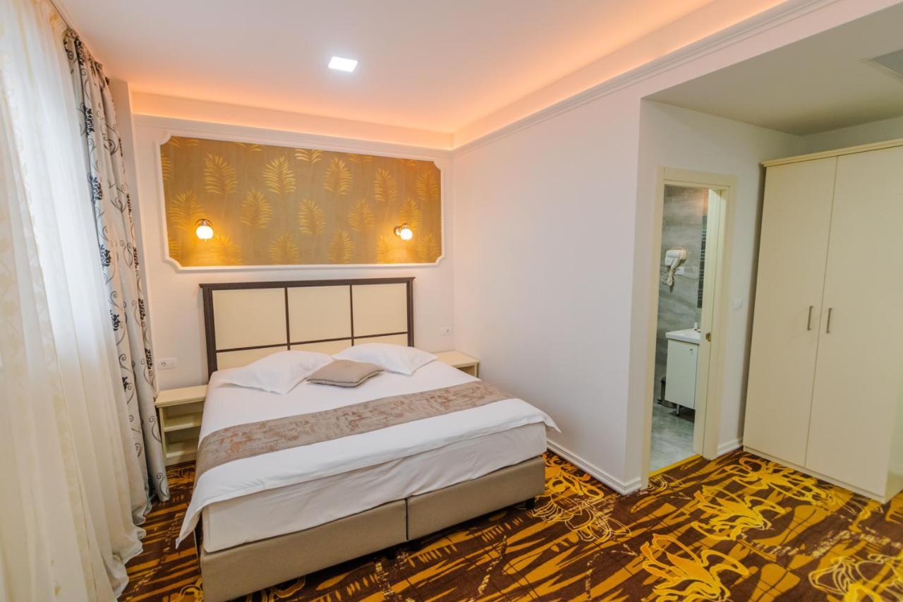 Hostel Parc Fălticeni المظهر الخارجي الصورة