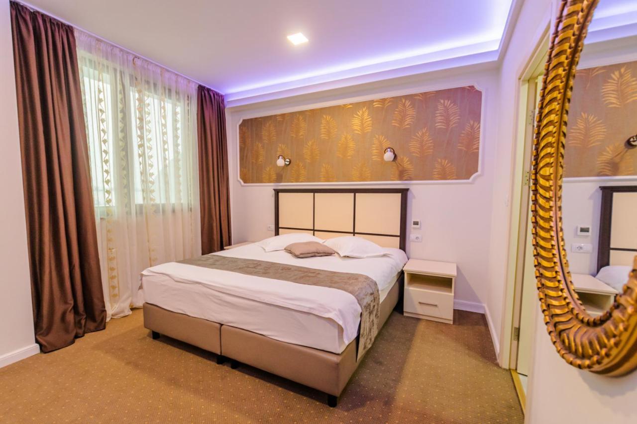 Hostel Parc Fălticeni المظهر الخارجي الصورة