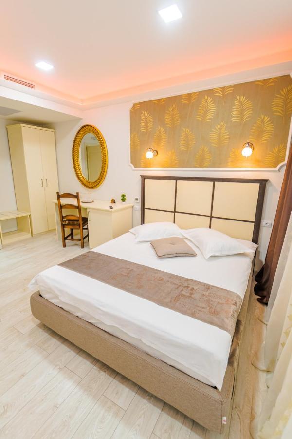 Hostel Parc Fălticeni المظهر الخارجي الصورة