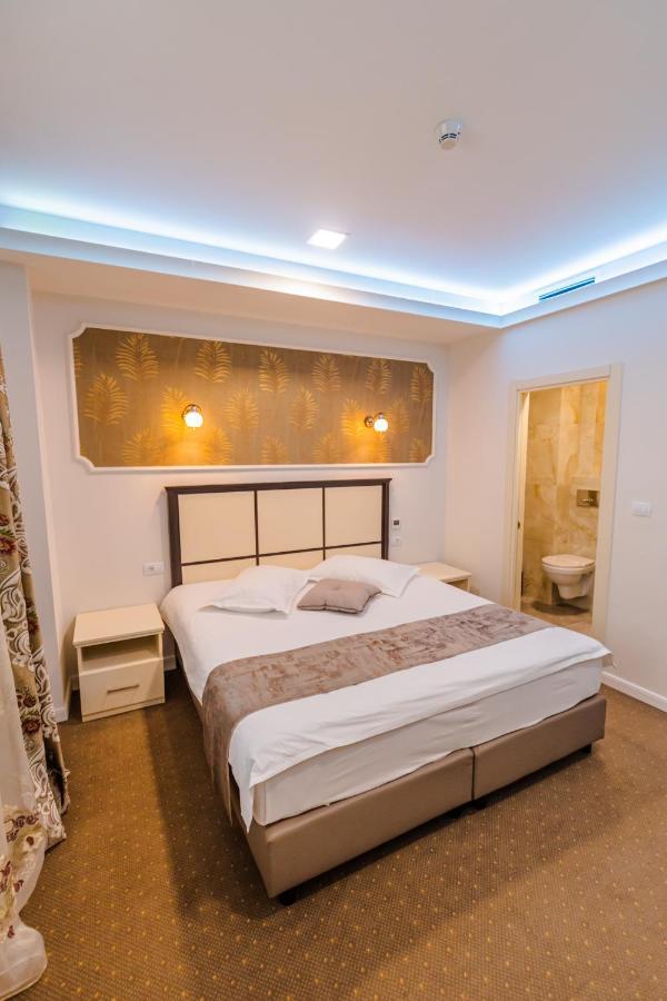 Hostel Parc Fălticeni المظهر الخارجي الصورة