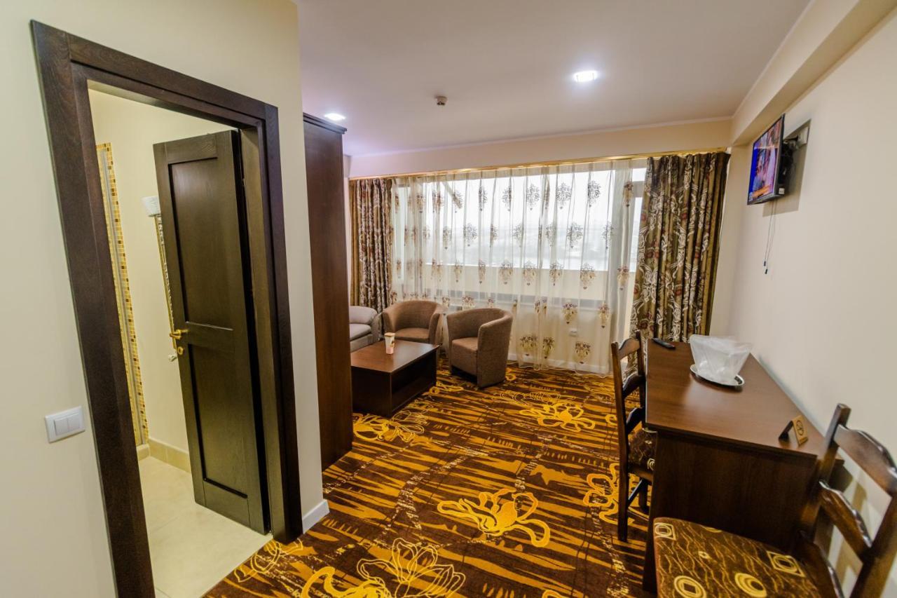 Hostel Parc Fălticeni المظهر الخارجي الصورة